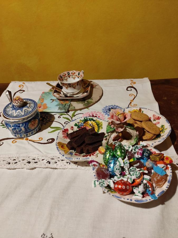 Lovely Casa Paola Villlafranca Centro Zimmer Rooms ヴィッラフランカ・ディ・ヴェローナ エクステリア 写真