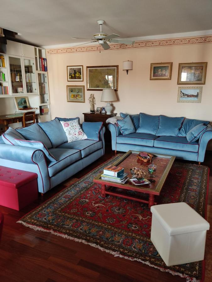 Lovely Casa Paola Villlafranca Centro Zimmer Rooms ヴィッラフランカ・ディ・ヴェローナ エクステリア 写真